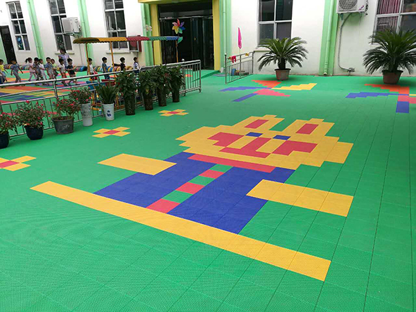 幼兒園懸浮地板對(duì)孩子有什么好處？